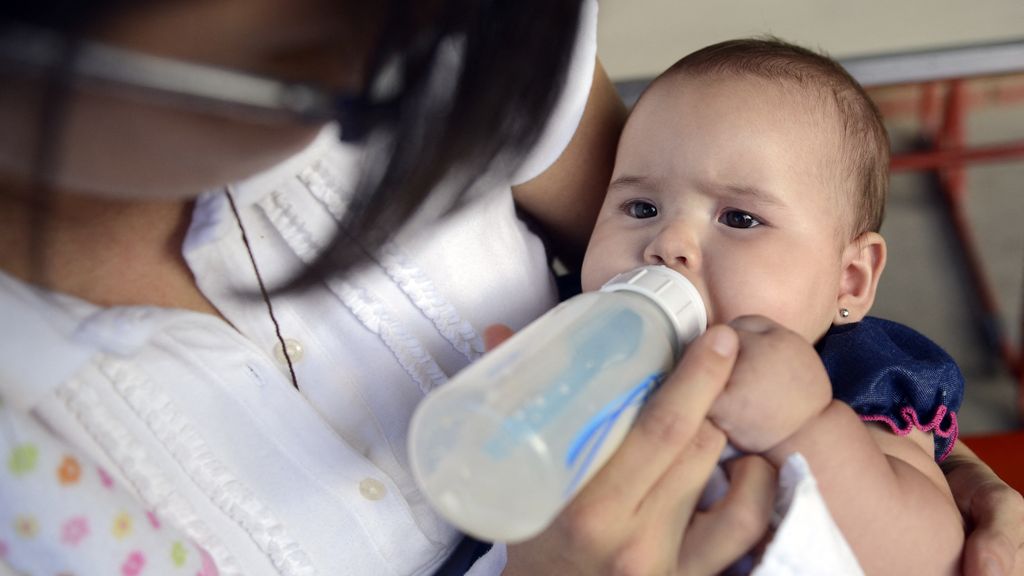 Vervuilde grondstof babymelkpoeder mogelijk ook in andere producten