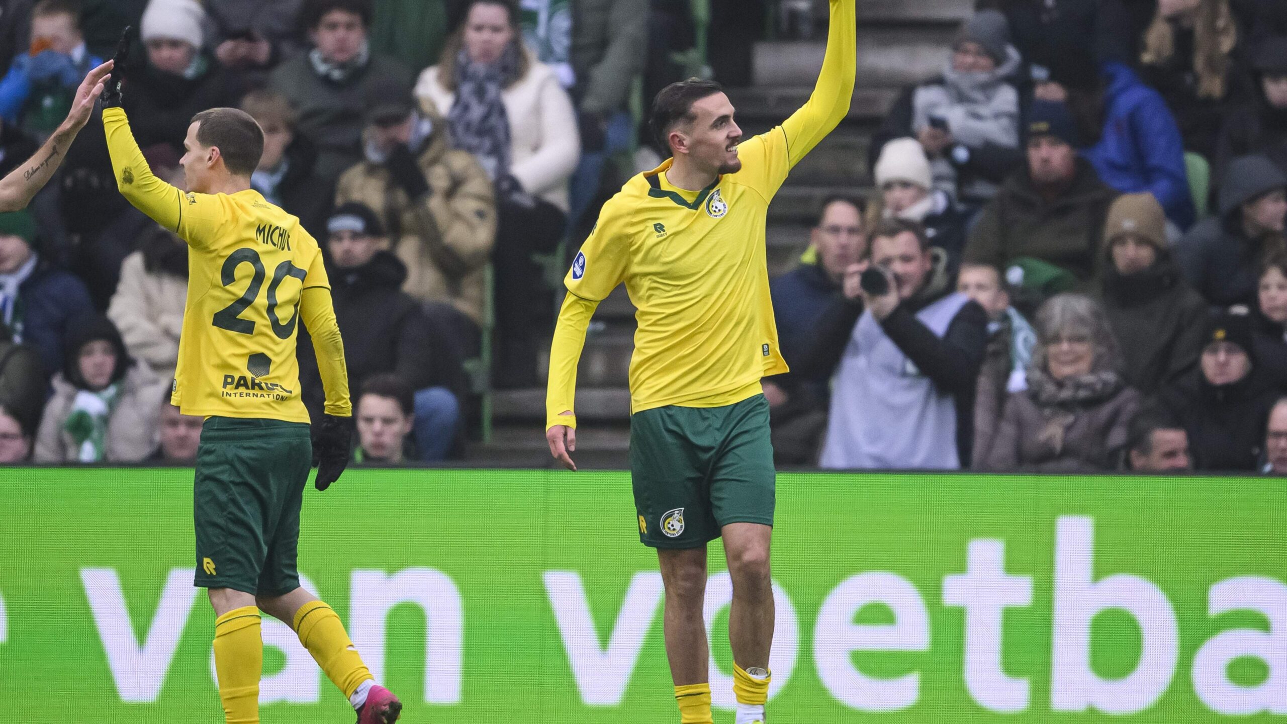 Fortuna viert feest in Groningen dankzij drie ‘cowboys’, sterk verdedigen en een sluitpost in topvorm