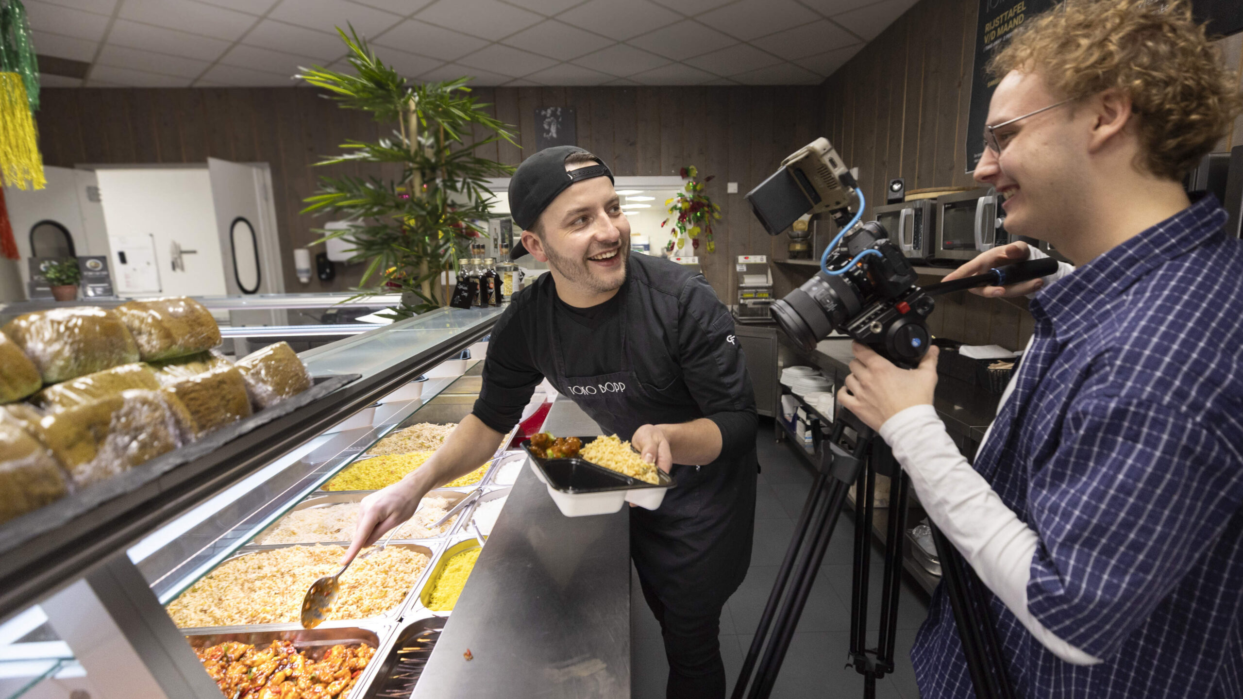 Hoe een klein idee uit Geleen mogelijk in toekomst landelijk een oplossing biedt voor veel afhaalrestaurants: ‘Gaaf om te zien hoe dit wordt opgepakt’