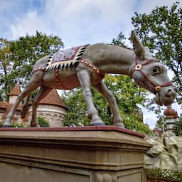 Ophef rond homoseksuele Ezel in Efteling: ‘Klein, vanzelfsprekend grapje’